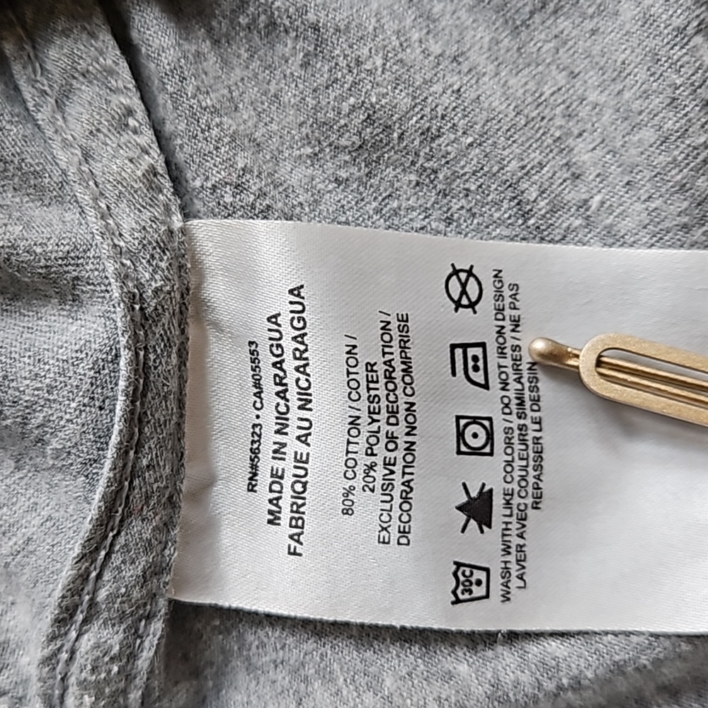 3/$30 Nike • T-Shirt - Picture 5 of 5